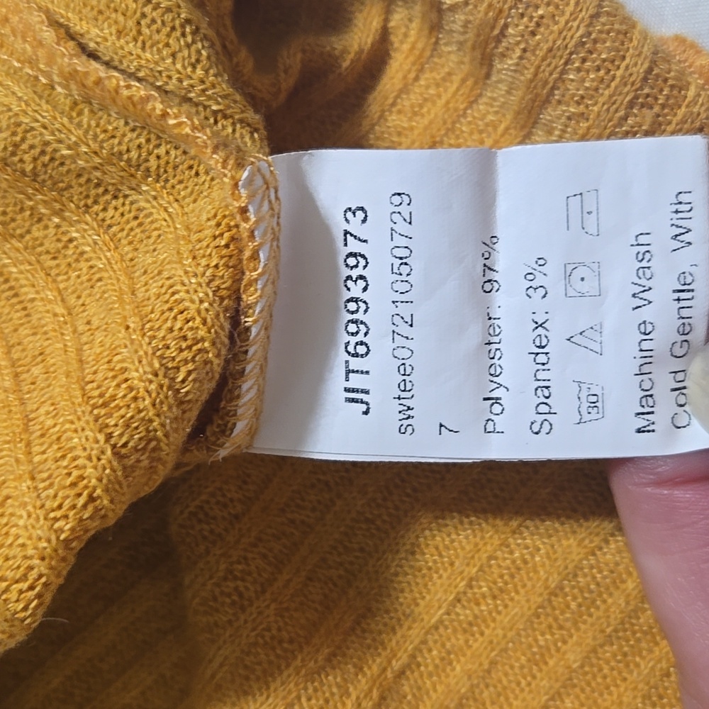 Mustard Yellow Ribbed Crop - Picture 4 of 9